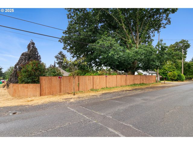 7324 Se Crystal Springs Blvd, Portland, OR 97206