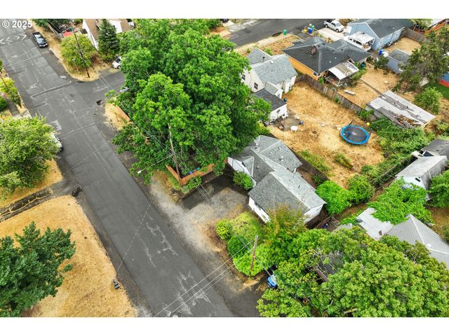 7324 Se Crystal Springs Blvd, Portland, OR 97206