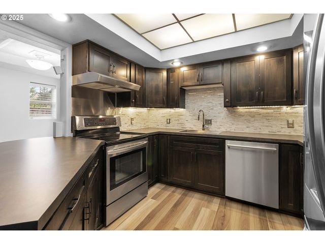 7324 Se Crystal Springs Blvd, Portland, OR 97206