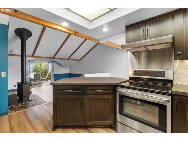 7324 Se Crystal Springs Blvd, Portland, OR 97206