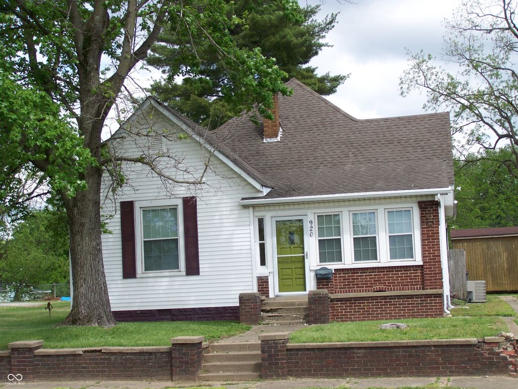 920 N Ewing Street, Seymour, IN 47274