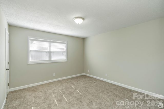 300 E Charlotte Avenue 4, Mount Holly, NC 28120