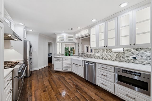 1804 Hillvalley Drive, Arlington, TX 76013
