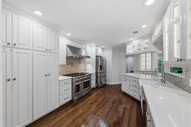 1804 Hillvalley Drive, Arlington, TX 76013