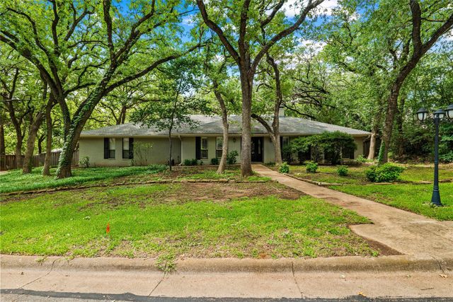 1804 Hillvalley Drive, Arlington, TX 76013