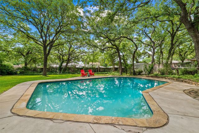 1804 Hillvalley Drive, Arlington, TX 76013
