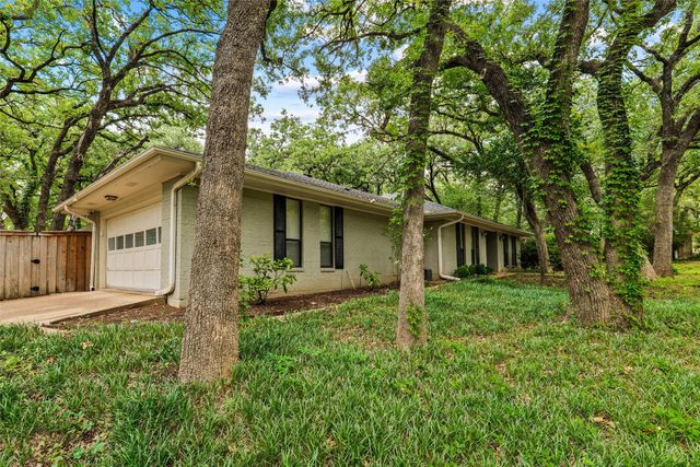 1804 Hillvalley Drive, Arlington, TX 76013
