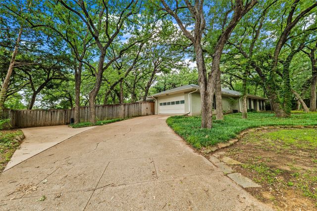 1804 Hillvalley Drive, Arlington, TX 76013