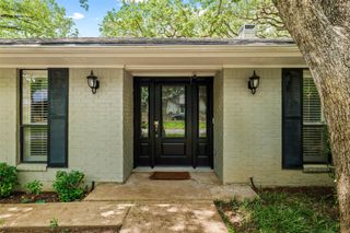 1804 Hillvalley Drive, Arlington, TX 76013