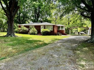 1923 Campbell Road, Newton, NC 28658
