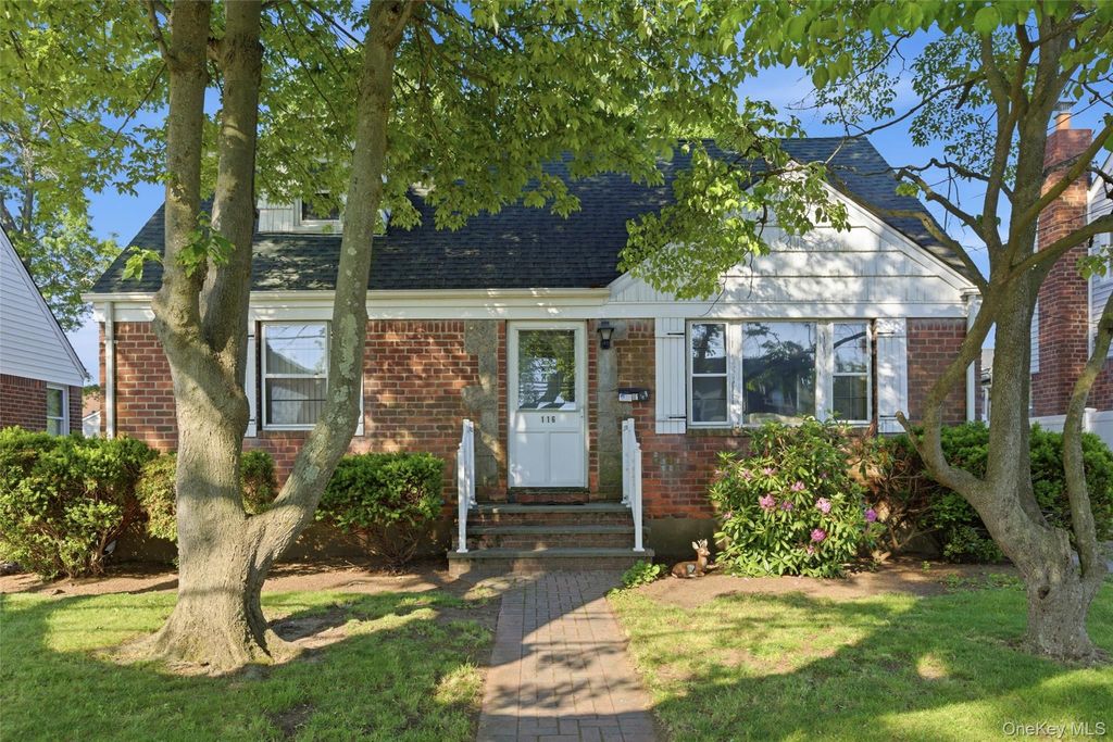 116 Prague Street, Valley Stream, NY 11580