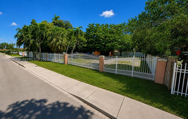 13265 Alexandria Dr, Opa Locka, FL 33054