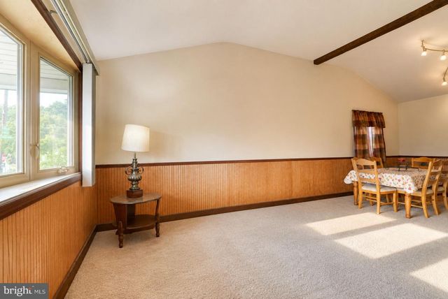 9745 PORTIS RD, Philadelphia, PA 19115