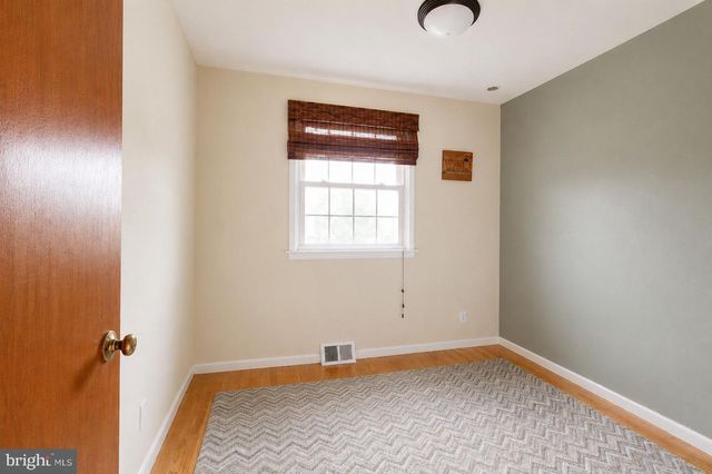 9745 PORTIS RD, Philadelphia, PA 19115