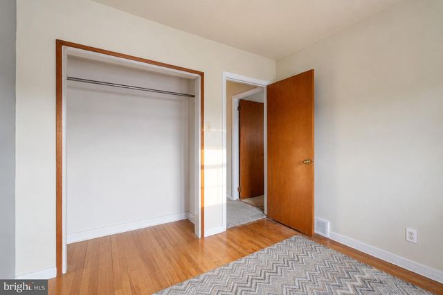 9745 PORTIS RD, Philadelphia, PA 19115