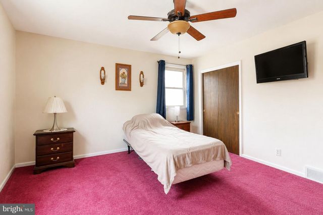 9745 PORTIS RD, Philadelphia, PA 19115