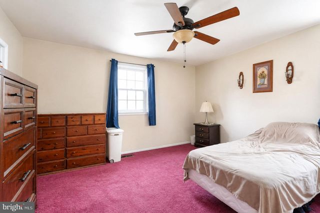 9745 PORTIS RD, Philadelphia, PA 19115