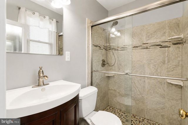 9745 PORTIS RD, Philadelphia, PA 19115