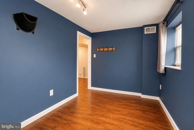 9745 PORTIS RD, Philadelphia, PA 19115