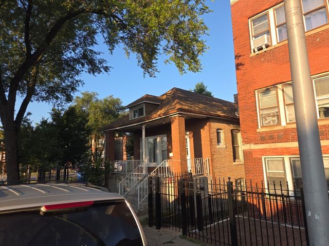 10554 S Avenue L Street, Chicago, IL 60617