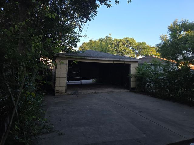 10554 S Avenue L Street, Chicago, IL 60617