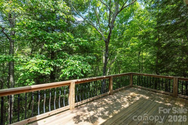 416 Ivy Road, Black Mountain, NC 28711
