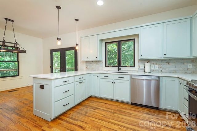 416 Ivy Road, Black Mountain, NC 28711
