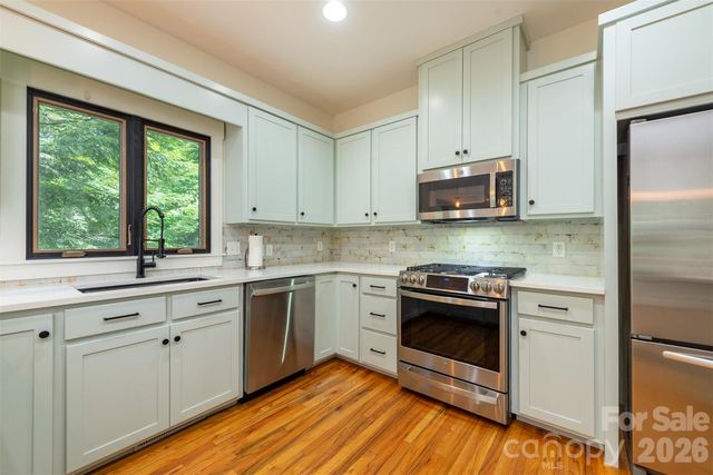 416 Ivy Road, Black Mountain, NC 28711