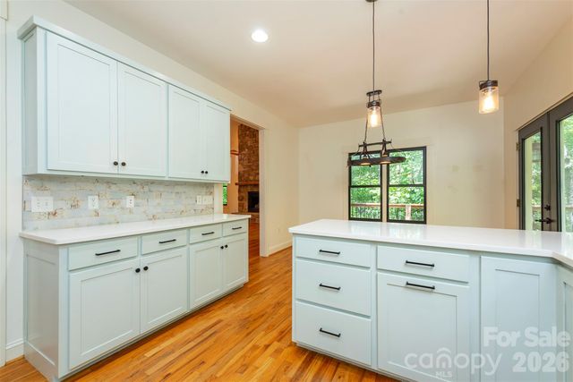 416 Ivy Road, Black Mountain, NC 28711