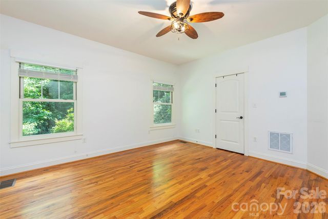 416 Ivy Road, Black Mountain, NC 28711