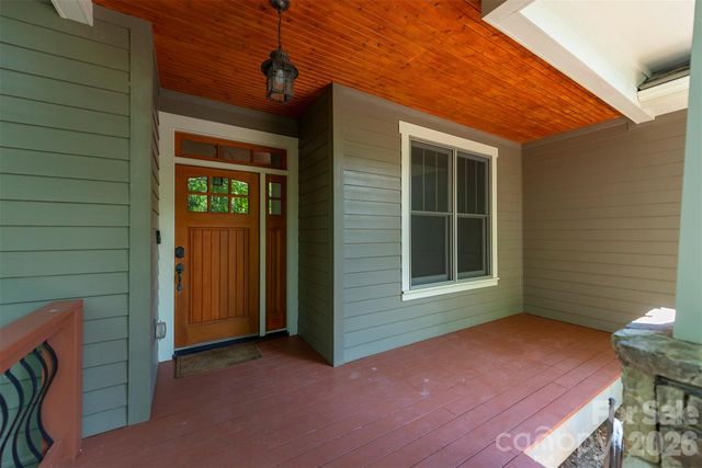 416 Ivy Road, Black Mountain, NC 28711