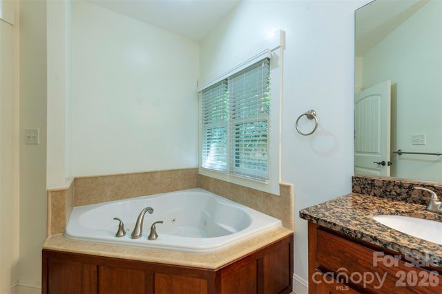 416 Ivy Road, Black Mountain, NC 28711