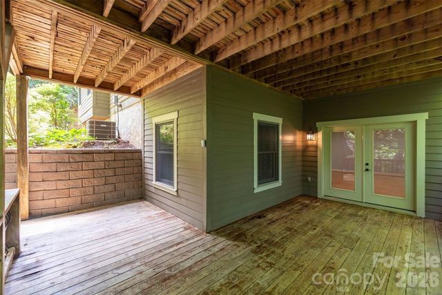 416 Ivy Road, Black Mountain, NC 28711