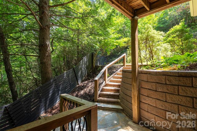 416 Ivy Road, Black Mountain, NC 28711