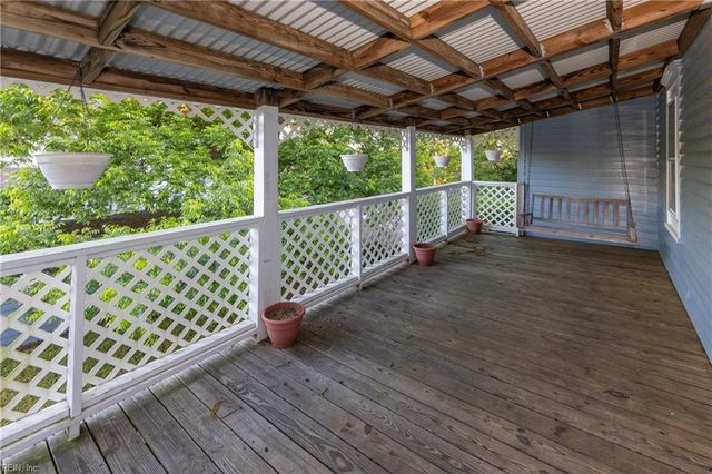 1330 Laurel CRES, Norfolk, VA 23505