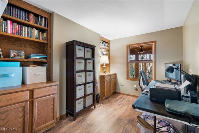 6593 Amblewood Street NW, Canton, OH 44718