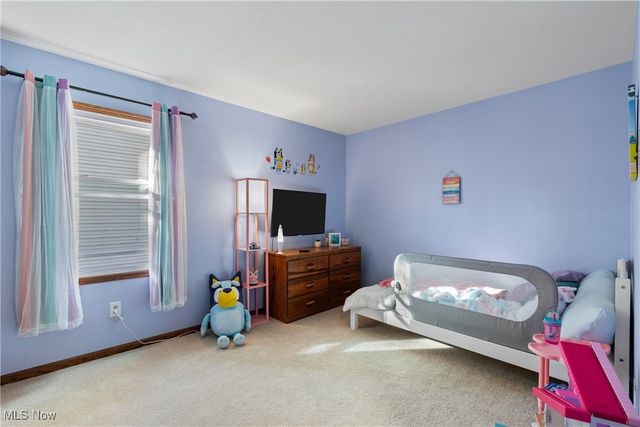 6593 Amblewood Street NW, Canton, OH 44718