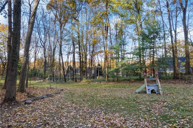 6593 Amblewood Street NW, Canton, OH 44718