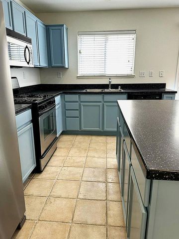 2753 Whitney Drive, Fairfield, CA 94533