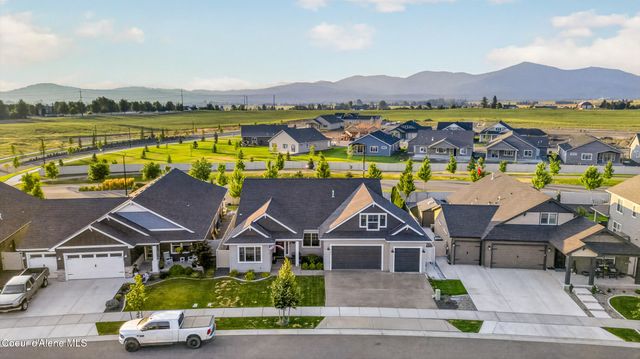 1141 E Percival Ave, Post Falls, ID 83854