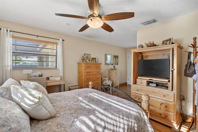 3381 SW 140th Ave, Miami, FL 33175