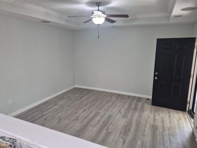 6402 Renate Rd, Louisville, KY 40291
