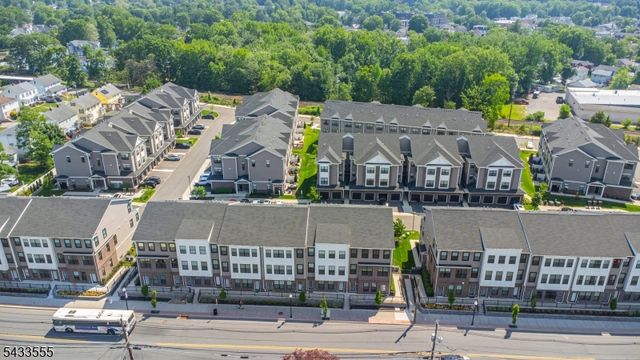 363 Main St 363, Little Falls Twp., NJ 07424