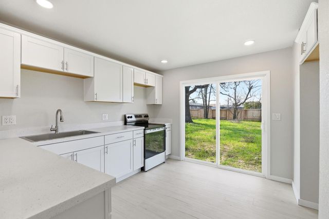 1645 S Wagner Ave, Stockton, CA 95215