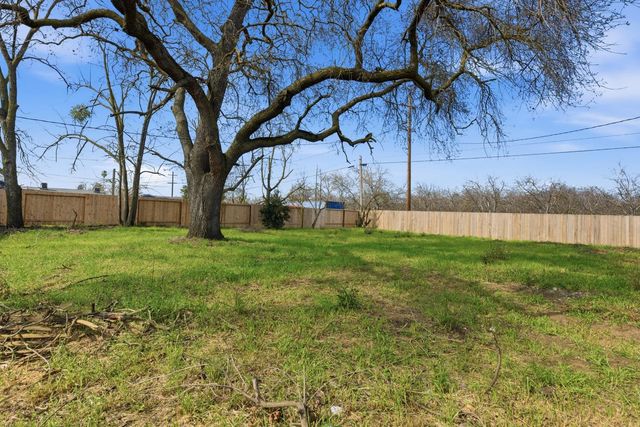 1645 S Wagner Ave, Stockton, CA 95215