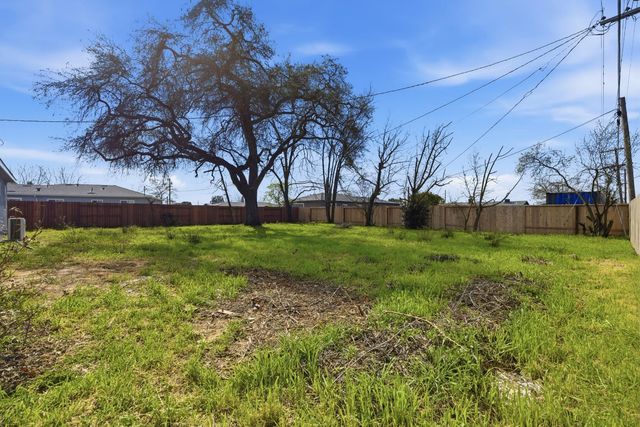 1645 S Wagner Ave, Stockton, CA 95215