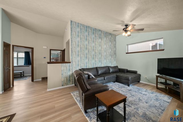 6521 W Amber St, Sioux Falls, SD 57107