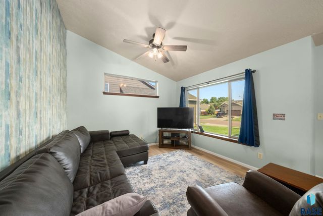 6521 W Amber St, Sioux Falls, SD 57107