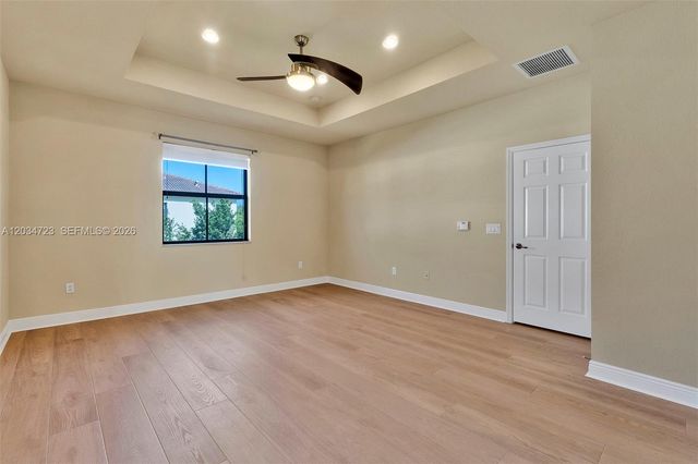 8890 NW 99th Path, Doral, FL 33178