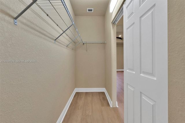 8890 NW 99th Path, Doral, FL 33178